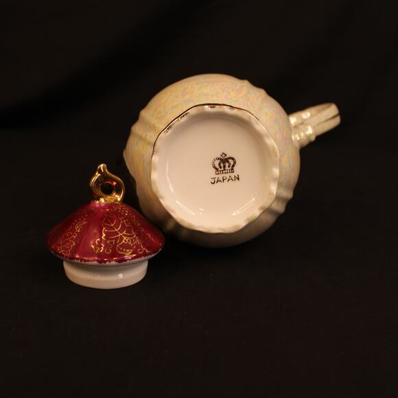 Empress by Hurata Japan Child's Tea Set, Pot, Cream & Sugar, 2 cups 5 Saucers - Picture 2 of 16
